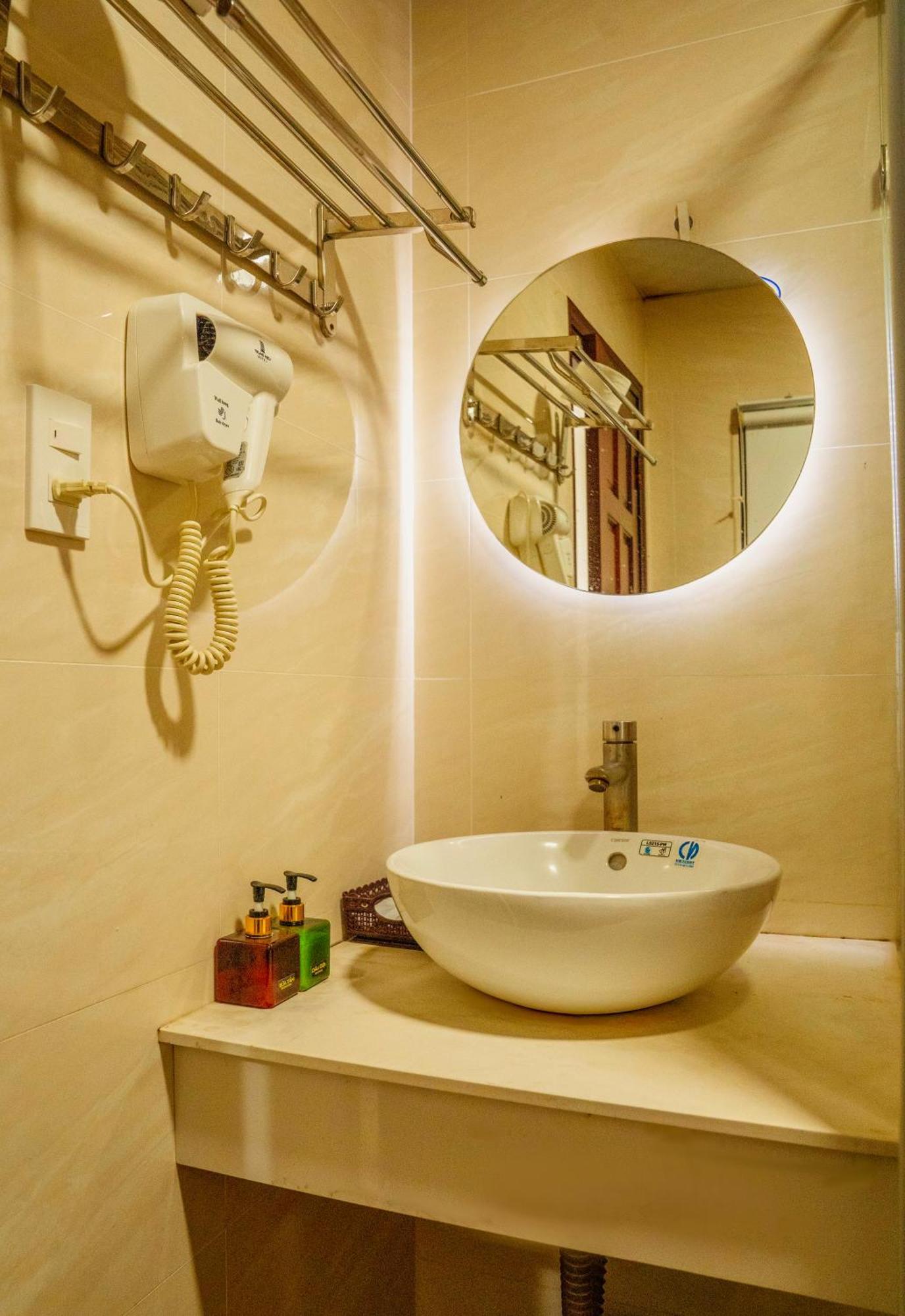 Hotel Khach San Trung Hieu Vung Tau Exterior foto